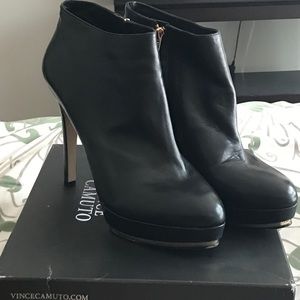 Vince Camuto Black Platform Booties Sz 12